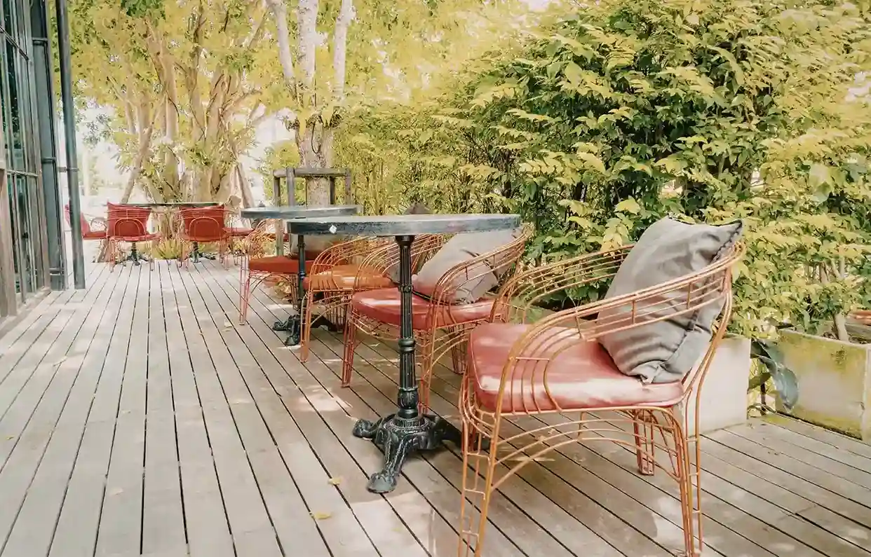 The Hidden Cost of Cheap Outdoor Furniture in Hospitality Projects